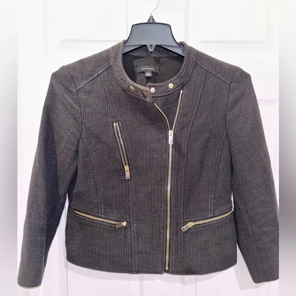 Ann Taylor Black Off Center Front gold Zipper Closure Blazer Suit Jacket  SZ 8‌‌